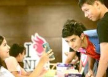 Disfrutan niños y adolescentes campamento de ciencia y tecnología