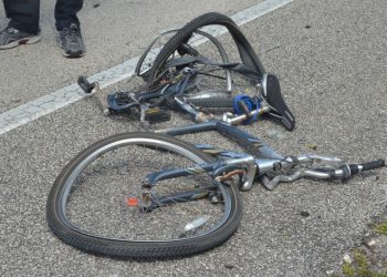 Ciclista es embestido por ebrio sobre el Bulevar Nuevo Laredo