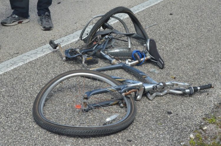 Ciclista es embestido por ebrio sobre el Bulevar Nuevo Laredo