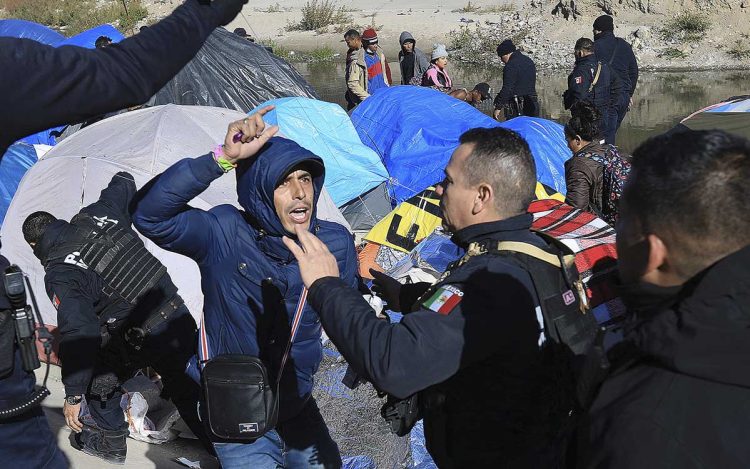 Levantan campamento tras desalojo de migrantes