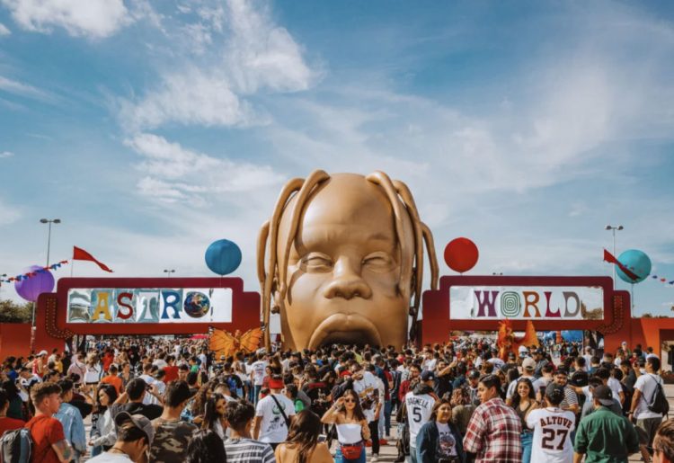 Travis Scott absuelto de cargos criminales por la tragedia de Astroworld mientras enfrenta demandas civiles por las víctimas