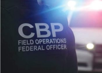QUISO ENGAÑAR A CBP Mujer intentó cruzar tres niños mexicanos