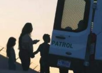 Aumentan cruces ilegales de familias migrantes