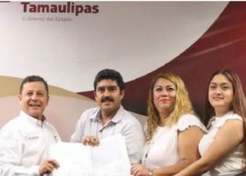 Entrega ITAVU escrituras a familia que esperó 22 años