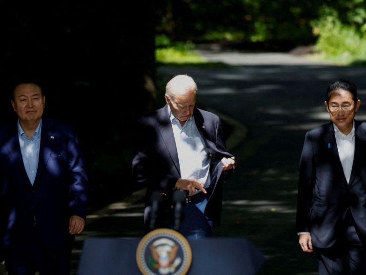 EU, Corea del Sur y Japón Refuerzan Lazos Militares y Condenan Comportamiento de China