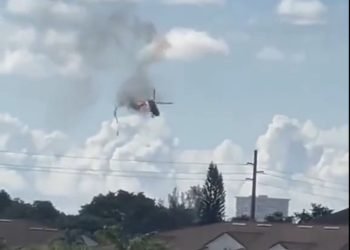 Trágico Accidente: Helicóptero de Bomberos Cae en Apartamentos en Florida, Dejando Dos Muertos