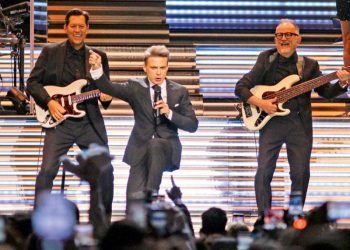 Luis Miguel regresa a los escenarios en una nueva gira mundial con un espectacular concierto en Buenos Aires