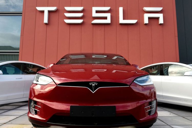 Renuncia el Director Financiero de Tesla Después de 13 Años en la Empresa