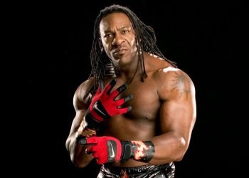 Así reaccionó Booker T por la muerte estando al aire en programa 