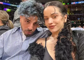 Rauw Alejandro Sorprende con Canción de Despedida a Rosalía: «Hayami Hana»