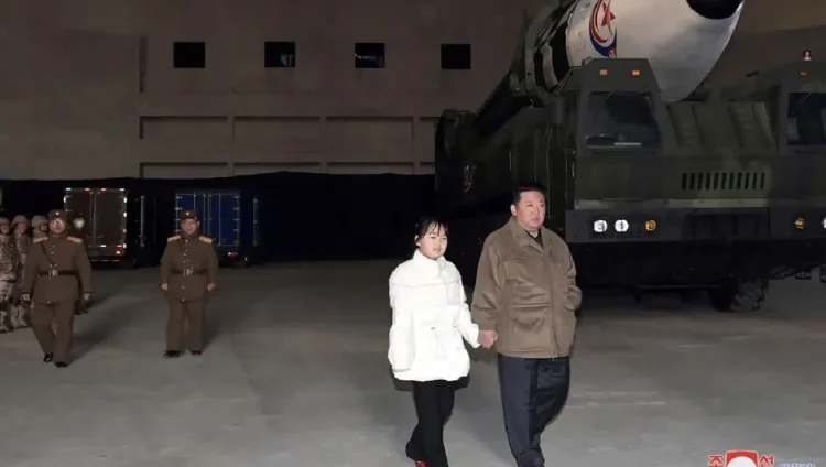 Corea del Norte advierte riesgo de guerra nuclear en península por apoyo militar de EU a Seúl