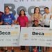 Entregan a deportistas Beca Une