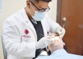 Darán consultas dentales gratuitas en clínicas UNE