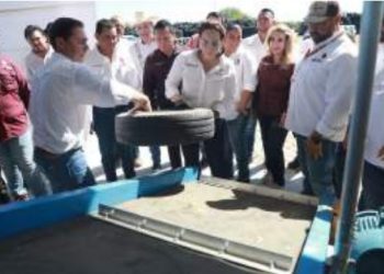 PONE GOBIERNO EN MARCHA Trituradora de llantas para proteger el medio ambiente