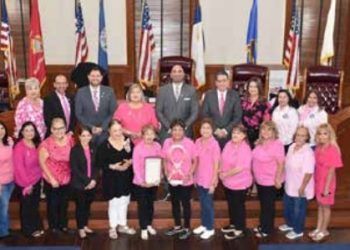 Abren campaña mujeres líderes para cura del cáncer de mama