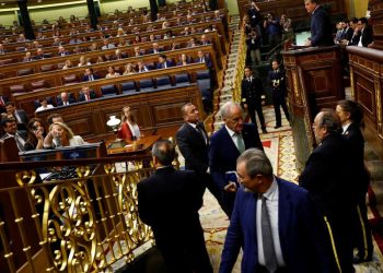 Tensión en el Congreso Español por el Uso de Lenguas Regionales durante las Sesiones
