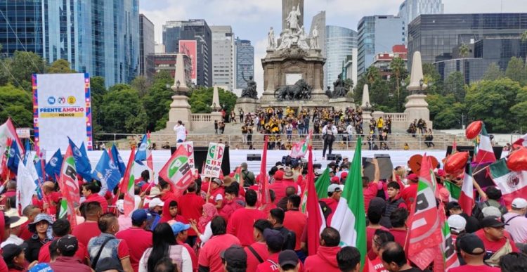 Asistencia de Cuatro Mil Personas a Evento de Xóchitl Gálvez en el Ángel de la Independencia