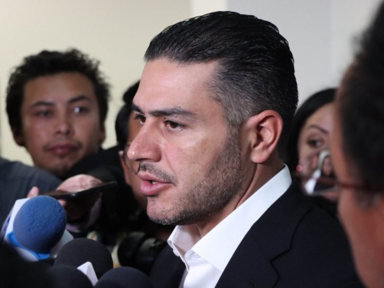Omar García Harfuch Defiende a AMLO en Caso Ayotzinapa