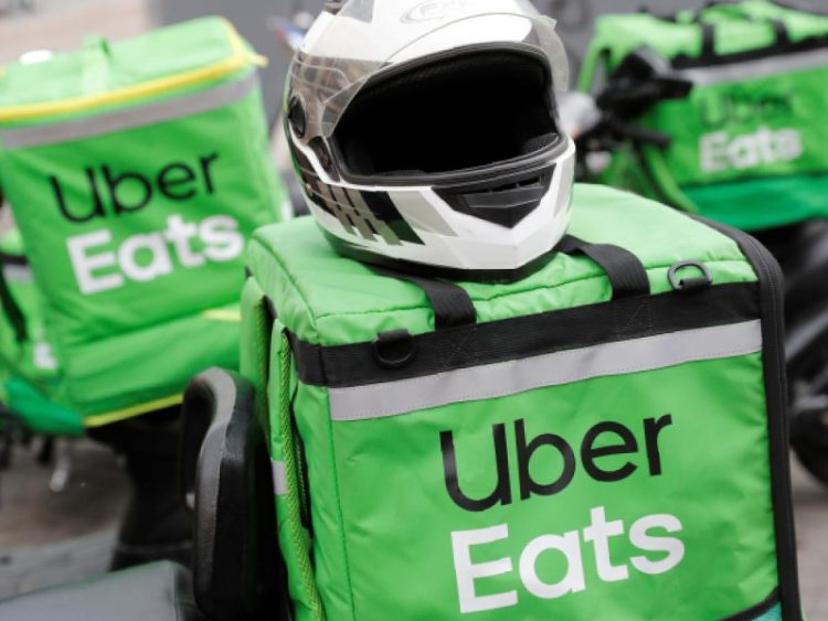 Tribunal de Milán Condena a Uber Eats Italia por Conducta Antisindical