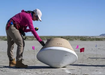 La NASA Descubre Algo Desconcertante en Muestra de Asteroide Bennu Recolectada por Misión Osiris-Rex