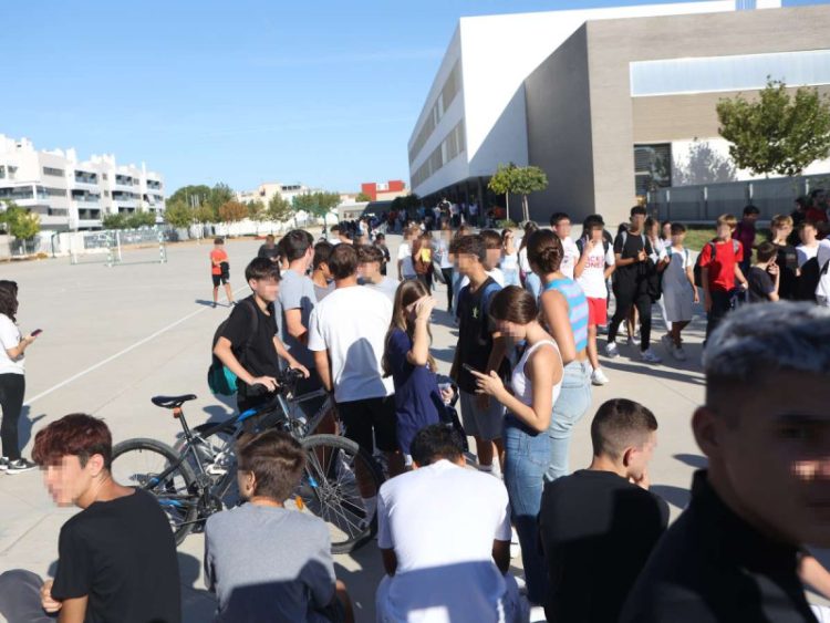 Alumno Hiere con Arma Blanca a 5 Personas en Escuela; Posible Víctima de Bullying
