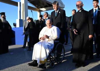 El Papa Francisco llama a socorrer a los migrantes en su visita a Marsella