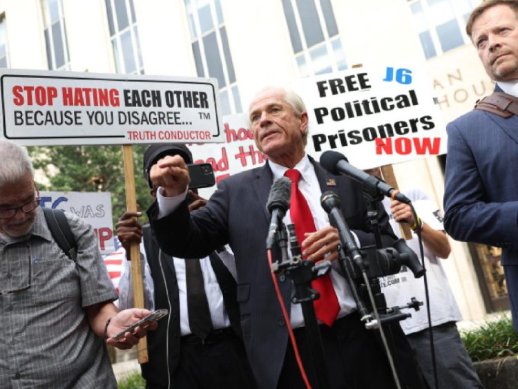 Peter Navarro, Exasesor de Trump, Declarado Culpable de Desacato al Congreso