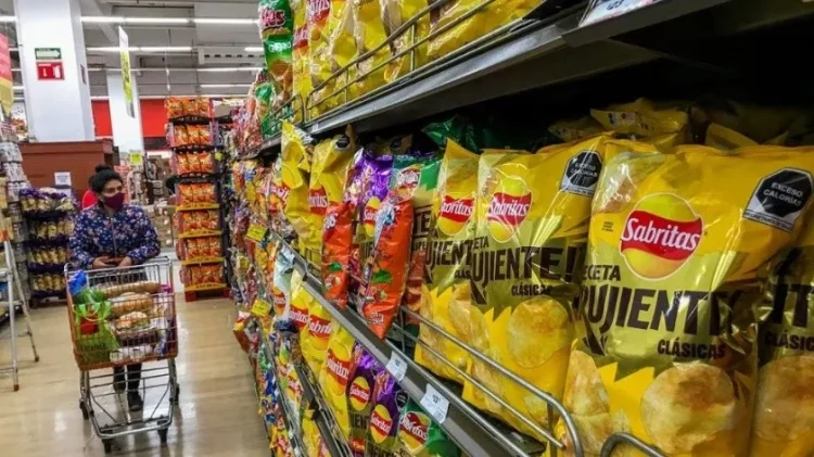 México prohíbe donas, pollo frito, pizzas congeladas, palomitas para microondas, botanas saladas y más