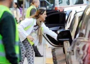 SON 20 PLANTELES Multarán a escuelas por invadir vía pública
