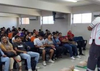Estudiantes de Nuevo Laredo reciben capacitación en RCP