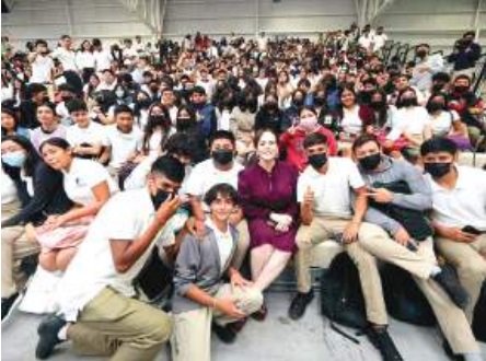 FORO ‘RENUEVA TU MENTE’ Anuncia Carmen Lilia Canturosas presentación de influencer Farid Dieck