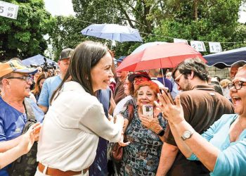 Oposición venezolana elige rival del chavismo para comicios de 2024