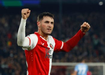 Santiago Giménez Debuta en la Champions con Doblete de Goles y Victoria