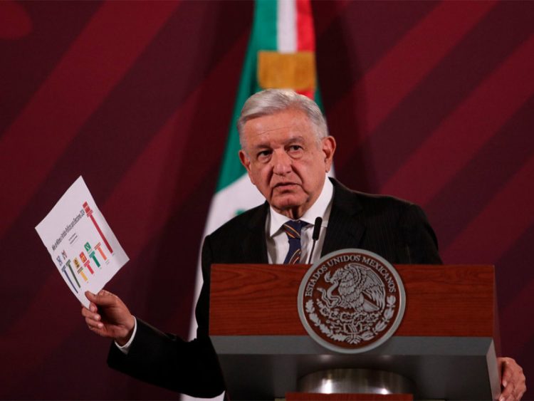 López Obrador Propone Utilizar Fondos de Fideicomisos para Ayudar a Damnificados en Acapulco