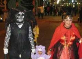 Prohíben disfraces bélicos en festejos de Halloween