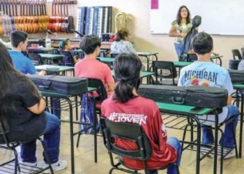 Invita DIF a clases de música a personas con discapacidad