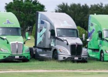 BUSCAN RETENERLOS Empresas transportistas ofrecen mejores sueldos