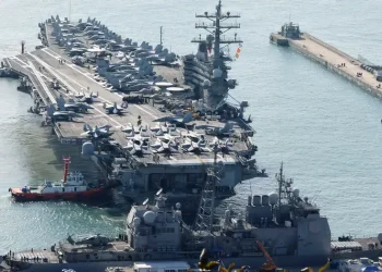 Pyongyang amenaza con destruir portaaviones de EE.UU.