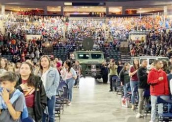 Gritan estudiantes “No a las drogas”