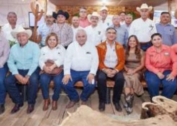 ENTREGAN GANADEROS AL GOBERNANDOR “Donativo con causa para DIF Tamaulipas”