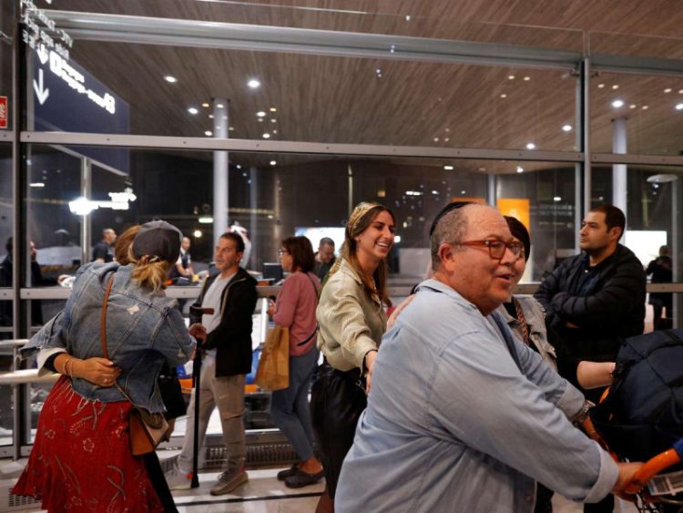 «Evacúan siete aeropuertos en Francia por amenazas de bomba y objetos sospechosos»