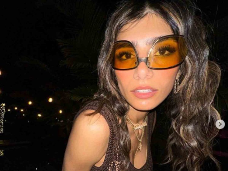 Playboy Despide a Mia Khalifa por Expresar Apoyo a Palestina