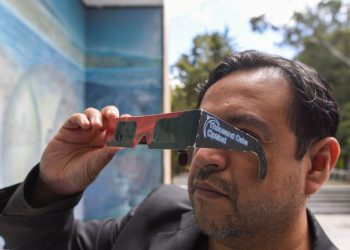 Especialistas Advierten Cautela en la Observación del Eclipse para Proteger la Vista