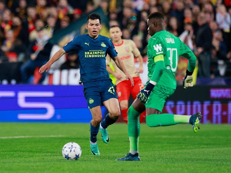 ‘Chucky’ Lozano y el PSV se complican en la Champions con empate 1-1 ante Lens