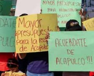 VAN A PALACIO NACIONAL Caravana sale de Acapulco para exigir reconstrucción