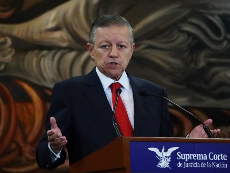 Renuncia de Arturo Zaldívar como Ministro de la Corte Aprobada por el Senado
