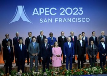 Presidente López Obrador figura en segunda fila en la foto oficial de la cumbre APEC en San Francisco