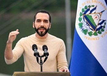 Bukele promete investigar a su gabinete y construir cárcel para políticos corruptos en El Salvador