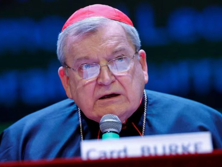 Papa Francisco retira privilegios a cardenal conservador estadounidense