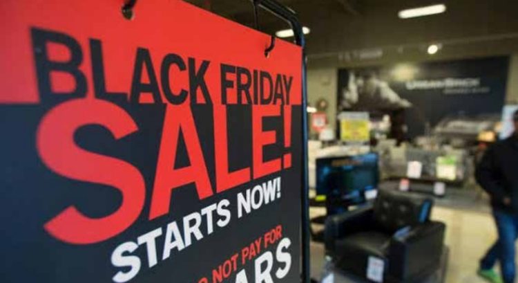 COMPRAS EN LÍNEA Ciudadanos saturan ventas adelantadas de ‘Black Friday’